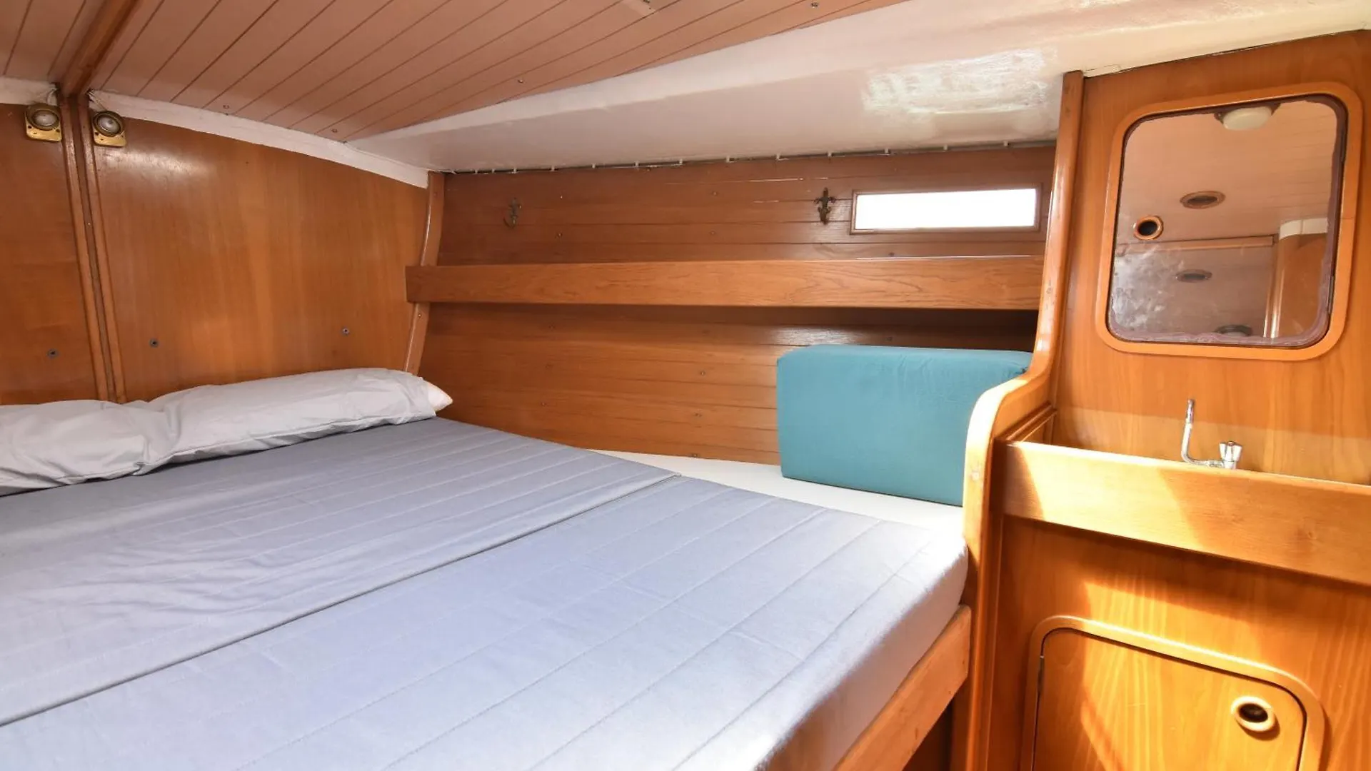 Botel Hoffum Hotel Barcelona